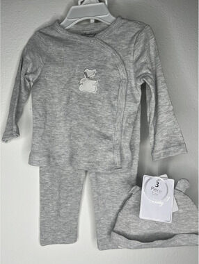 NWT Sterling Baby Baby Boy Gray 3 Piece Set-One-Piece, Pants, Hat Size 9M
